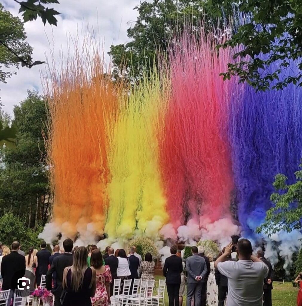Feux d'artifice jour pour mariage en Bretagne, à concarneau quimper lorient brest